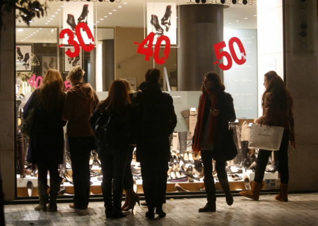 ΕΣΕΕ: Τι πρέπει να προσέξουν οι έμποροι στις εκπτώσεις