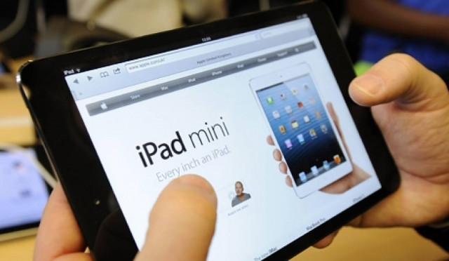 Η Apple θα κυκλοφορήσει πλαστικό iPhone