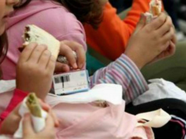 Ενενήντα παιδιά έχουν άμεση ανάγκη από ρούχα και τρόφιμα