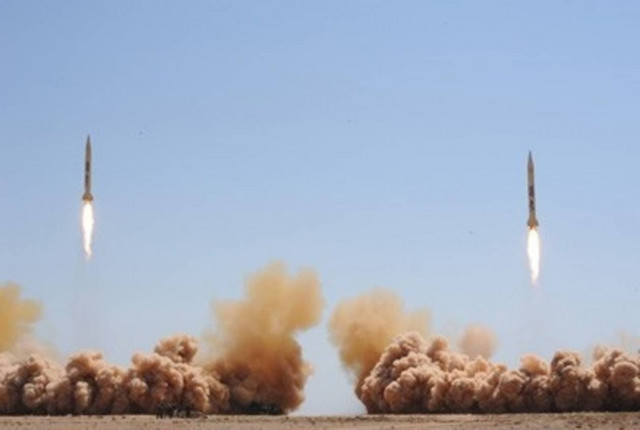 Το ΝΑΤΟ παρακολουθεί τις εκτοξεύσεις πυραύλων στη Συρία