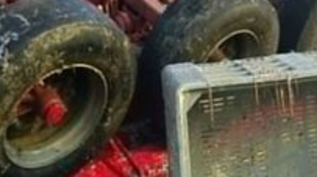 ΤΩΡΑ: Κλειστός ο δρόμος στον Μπράλο - Τούμπαρε νταλίκα