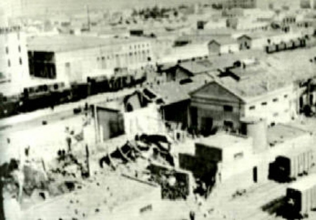 Πειραιάς: Τελέστηκε το μνημόσυνο των θυμάτων του βομβαρδισμού του 1944