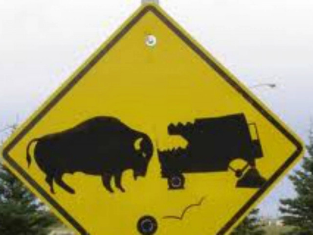 Απίστευτες πινακίδες στο οδικό δίκτυο Θεσσαλονίκης