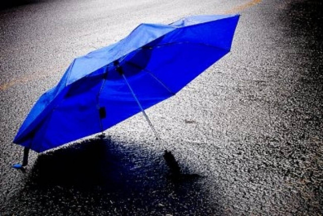 Βροχές και καταιγίδες σε όλη τη χώρα