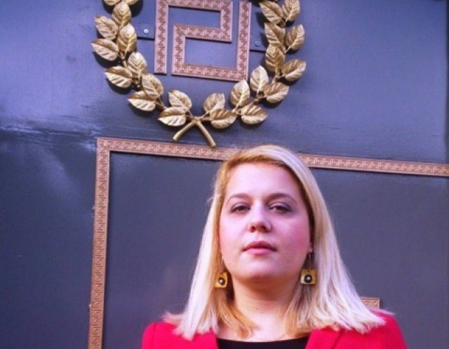 «Οι γυναίκες πρέπει να καταταγούν στον στρατό!»