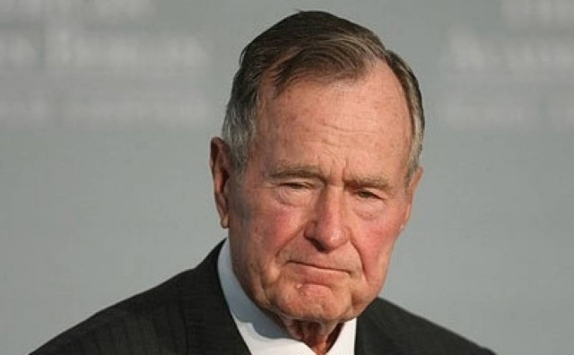 Βγήκε από το νοσοκομείο o Τζορτζ Μπους ο πρεσβύτερος