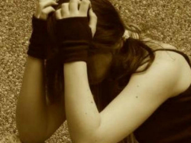 Τραγάνα: Την κάλεσαν για δουλειά και την έσπασαν στο ξύλο!