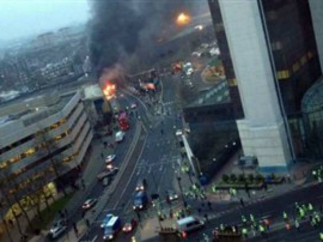 Οι πρώτες φωτογραφίες από τη συντριβή του ελικοπτέρου