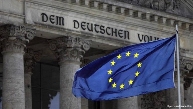 SZ: «Η Ευρώπη πάσχει-η Γερμανία κερδίζει»