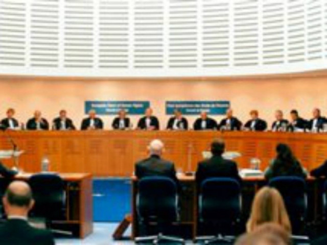 Σύμφωνο συμβίωσης: Δίκη για τον αποκλεισμό Ελλήνων ομοφυλοφίλων