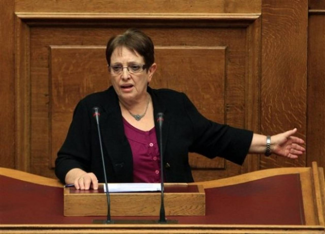 Παπαρήγα: «Λευκό» για Παπανδρέου - Παπαδήμο από ΚΚΕ