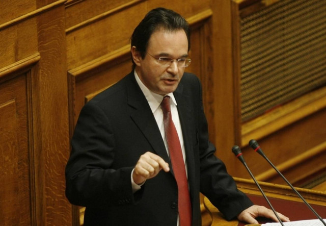 Παπακωνσταντίνου: Δεν είδα τα ονόματα των συγγενών μου στη λίστα