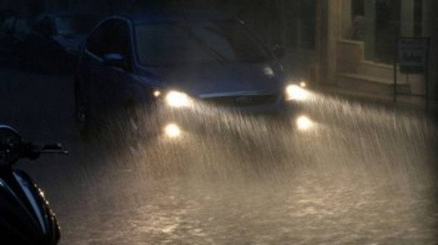 Κρήτη: «Φράκαραν» τα φρεάτια, πλημμύρισαν οι δρόμοι