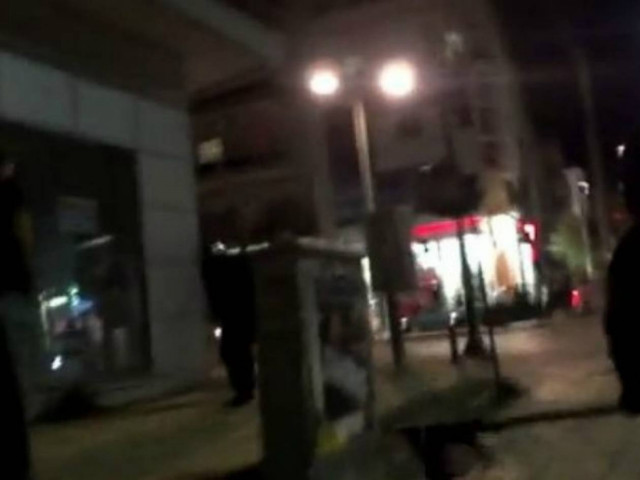 Βίντεο: Η σύγκρουση αντεξουσιαστών και Χρυσαυγιτών