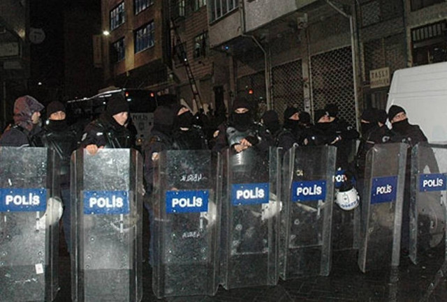 Δεκάδες συλλήψεις ακροαριστερών ακτιβιστών στην Τουρκία