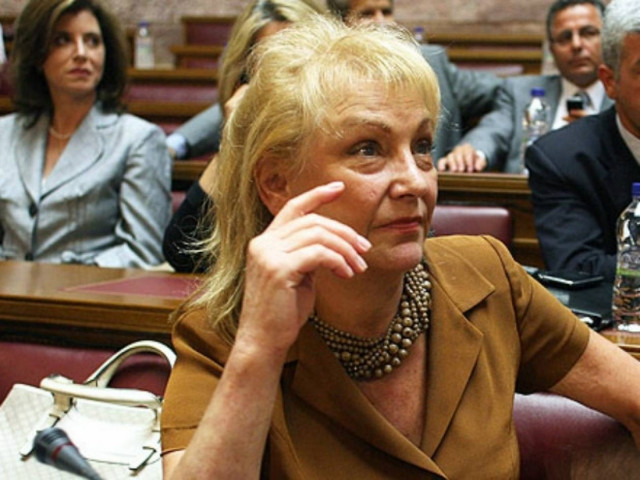 Πιπιλή: Στη Χρυσή Αυγή εχετε πρόβλημα με τις ξανθές!