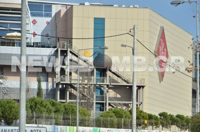 Έκρηξη στο Mall Athens (pics + videos)