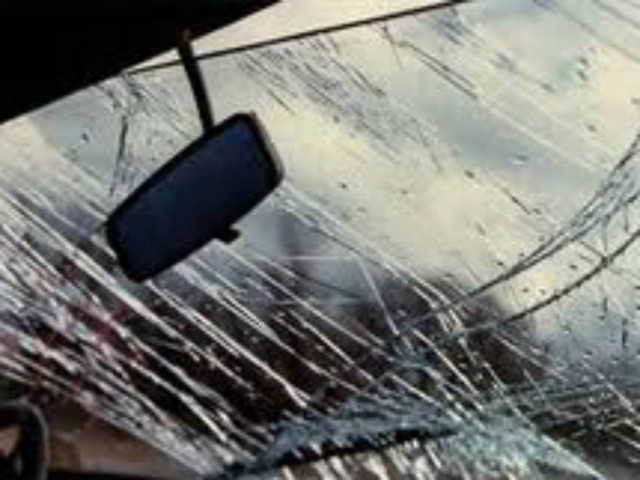 Σοβαρό τροχαίο στην Κρήτη - Βγήκαν ζωντανοί απο τα συντρίμμια