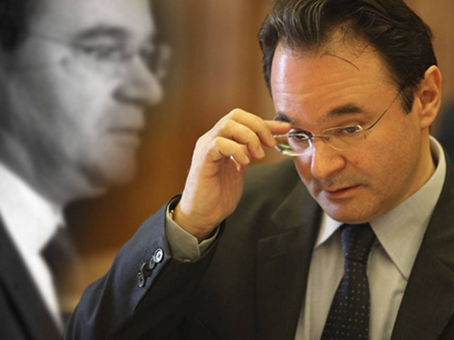 Τα ψέμματα του Παπακωνσταντίνου