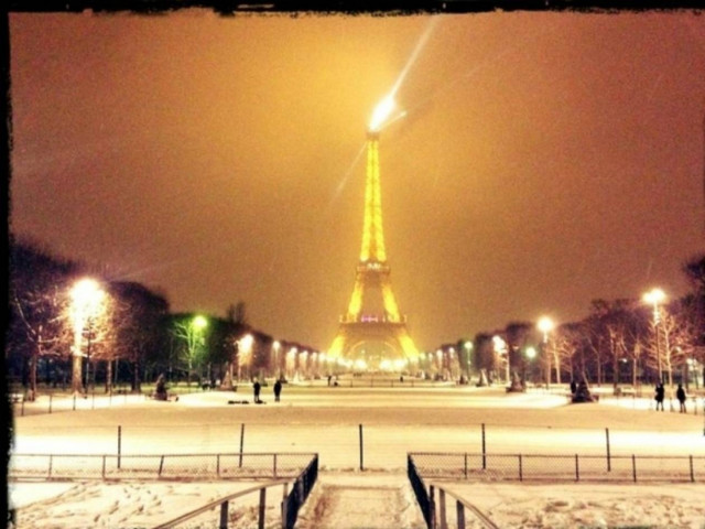 Εκπληκτικές φωτογραφίες του χιονισμένου Παρισιού