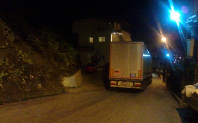 Λαμία: Ακολούθησε το GPS και εγκλωβίστηκε στον... (pics)