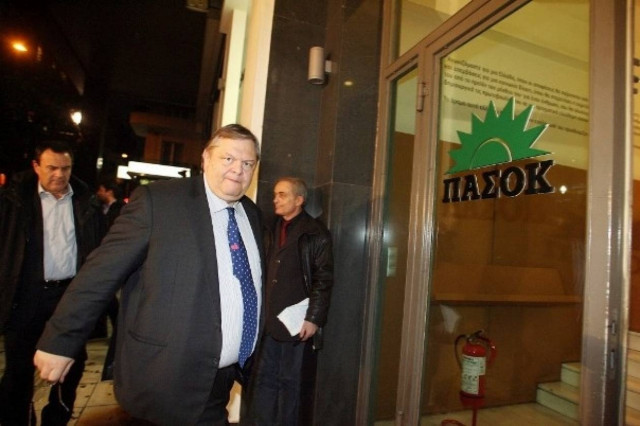 Έκκληση ΠΑΣΟΚ σε κυβέρνηση και συνδικαλιστές ΜΜΜ