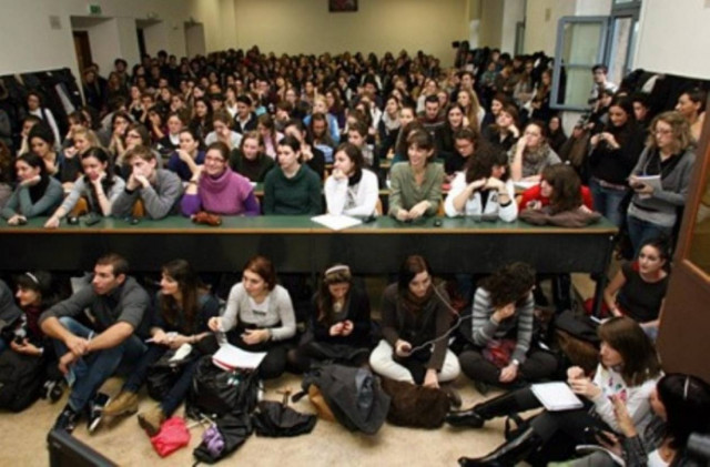 Ιταλοί φοιτητές ζητούν να ψηφίσουν στις εκλογές από το εξωτερικό