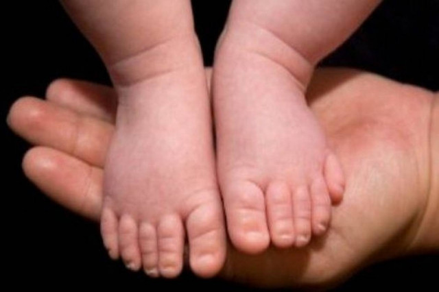 Βίντεο: Συγκλονίζει το πόρισμα για το θάνατο του βρέφους από τη Λέρο