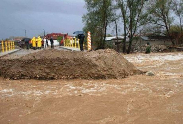 Αχαΐα: Κατέρρευσε η γέφυρα στην Κλειτορία