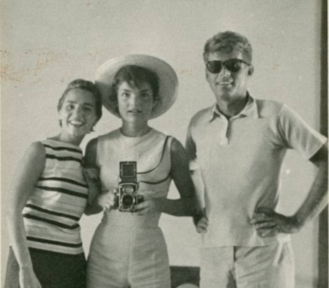 Σπάνια αντικείμενα και φωτογραφίες των Κένεντι!(pics)