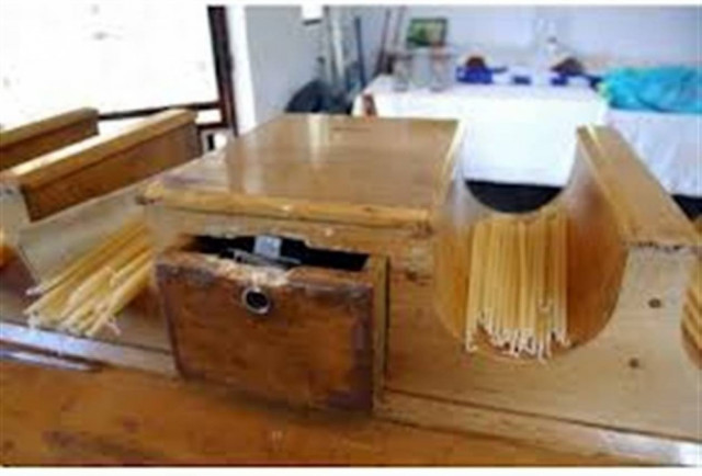 Πτολεμαΐδα: Διέρρηξαν εκκλησία και παρεκκλήσι