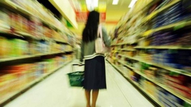 Κατά 4 δισ. συρρικνώθηκε το εισόδημα των νοικοκυριών