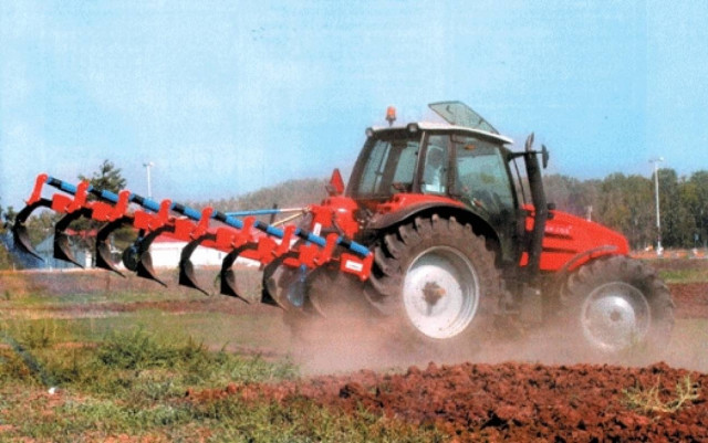 Βίντεο: Κλείνουν την Εγνατία οι αγρότες