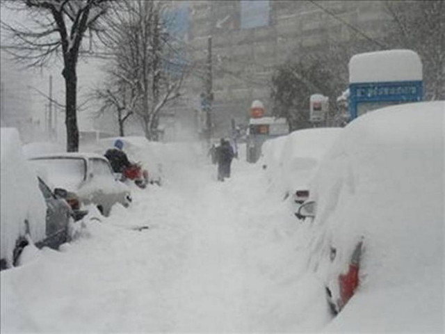Στο έλεος του χιονιά- Χωρίς ρεύμα 12.750 νοικοκυριά