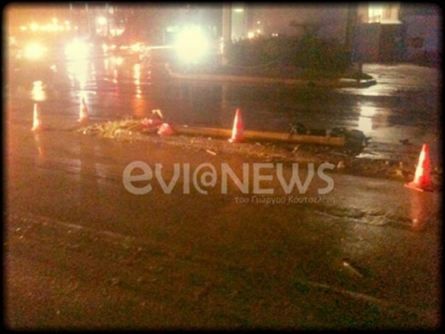 Έπεσε το φανάρι... ήρθαν τα ατυχήματα (pics)