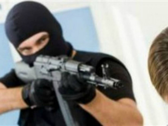 Ληστεία με καλάσνικοφ σε βενζινάδικο στα Χανιά