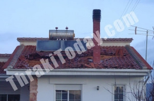 Βίντεο: Μεγάλες καταστροφές από τον ανεμοστρόβιλο στην Ξάνθη