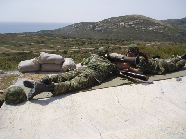 Σε απόγνωση οι στρατιώτες: Τι ζητάμε; Ένα ζευγάρι αρβύλες!