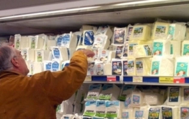 ΣΚΑΝΔΑΛΟ: Εισάγουμε χιλιάδες τόνου τυριού από την Βουλγαρία!