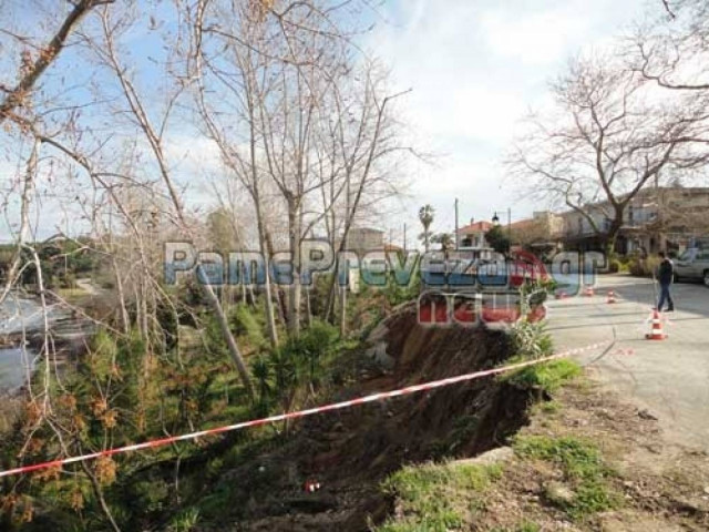 SOS στην Πρέβεζα: «Βυθίζεται» ο Μύτικας (pics-vid)