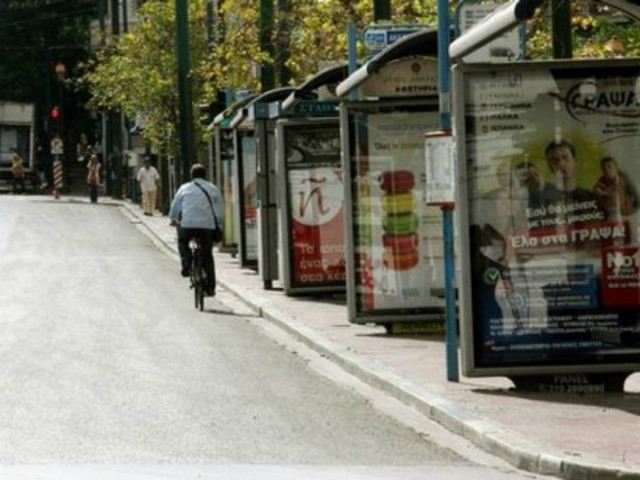 Στους δρόμους τα τρόλεϊ – Παραμένει το χειρόφρενο στα λεωφορεία