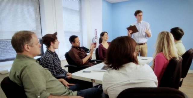 Απίθανο βίντεο: Δείτε πώς αποφασίζουν τις αλλαγές στο Facebook!