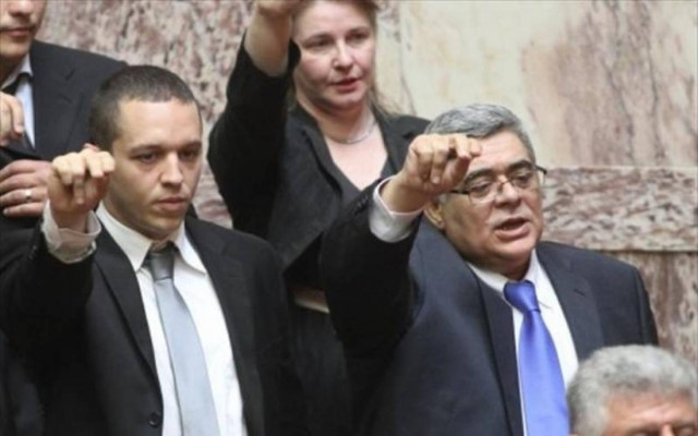 Χρυσή Αυγή: Να πληρώσει ο ΣΥΡΙΖΑ τον παχυλό μισθό του Τ. Κουράκη