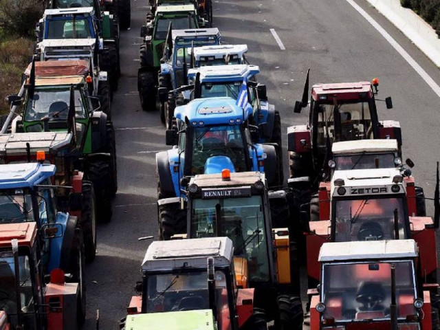 Αγροτικά μπλόκα από τον Έβρο μέχρι την Κρήτη