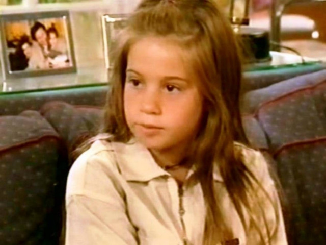 Νέες φωτογραφίες: Πώς είναι σήμερα η Κορίνα από το Πάτερ Ημών