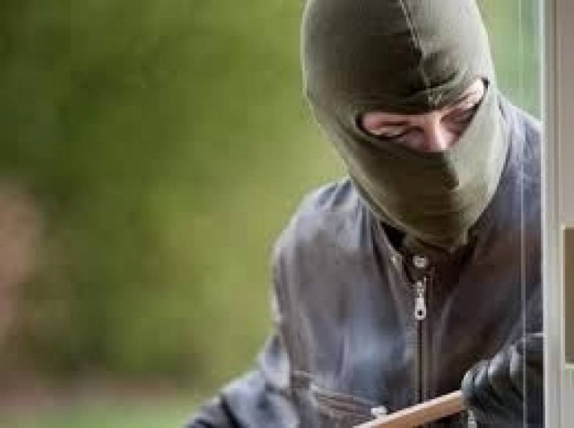 Ηράκλειο: Διαρρήκτες εισέβαλαν σε ραδιοφωνικό σταθμό