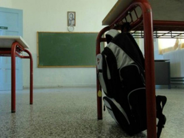 Μαθητές εγκαταλείπουν το σχολείο λόγω της κρίσης