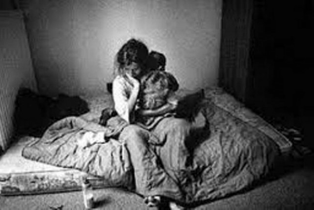 Ταπείνωσαν φτωχή οικογένεια επειδή «μύριζε άσχημα»