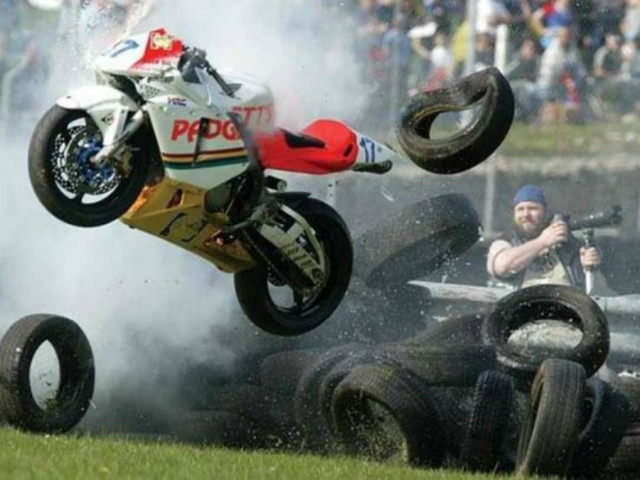 Κλικ λίγο πριν την καταστροφή (pics)