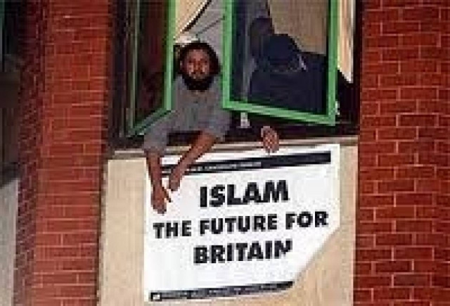 Μουσουλμάνος παιδόφιλος δεν ήξερε πως σεξ με 13χρονη είναι παράνομο!